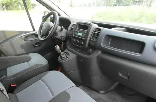 OPEL Vivaro 