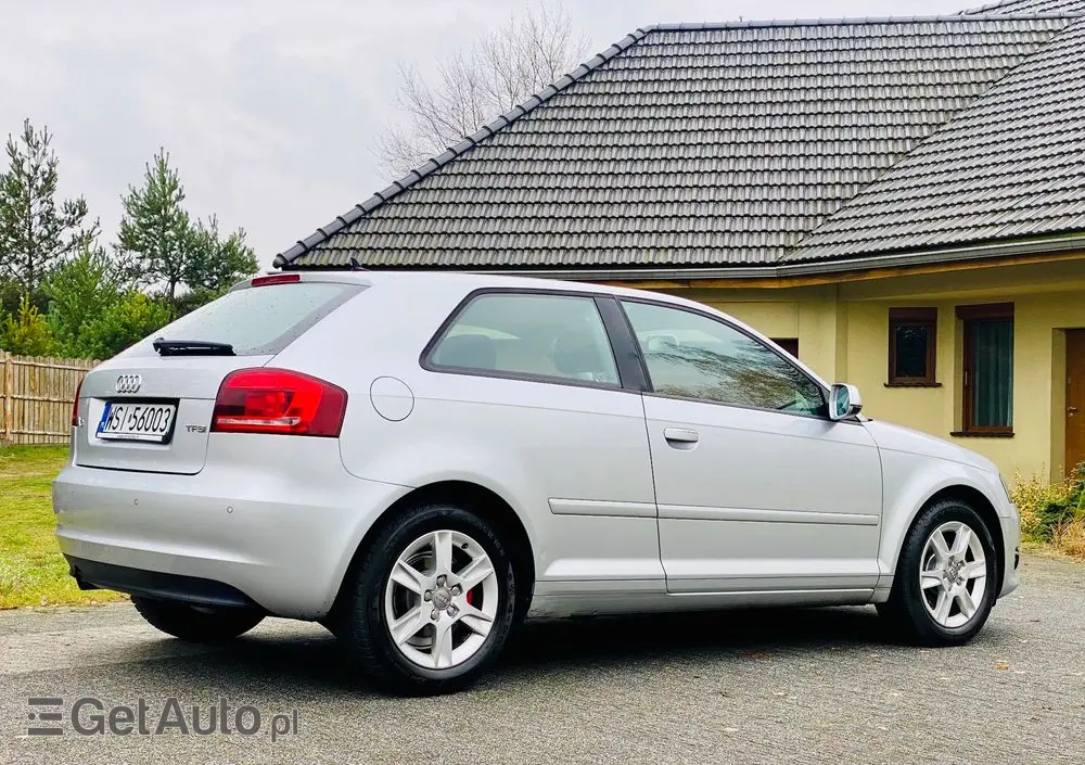 AUDI A3 3-drzwiowe 1.2 TFSI Ambiente