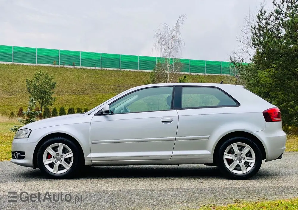 AUDI A3 3-drzwiowe 1.2 TFSI Ambiente