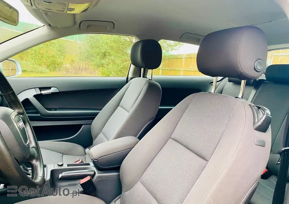 AUDI A3 3-drzwiowe 1.2 TFSI Ambiente