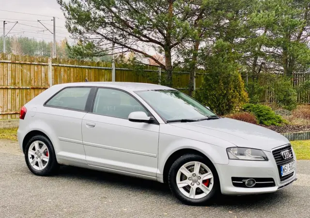 AUDI A3 3-drzwiowe 1.2 TFSI Ambiente