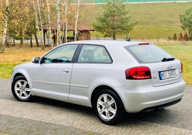 AUDI A3 3-drzwiowe 1.2 TFSI Ambiente