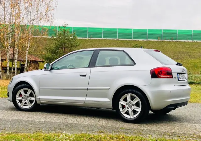 AUDI A3 3-drzwiowe 1.2 TFSI Ambiente