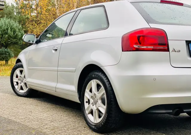 AUDI A3 3-drzwiowe 1.2 TFSI Ambiente