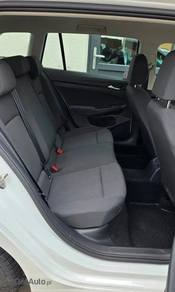 VOLKSWAGEN Golf 1.0 TSI Life