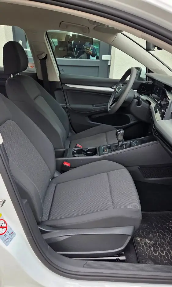 VOLKSWAGEN Golf 1.0 TSI Life