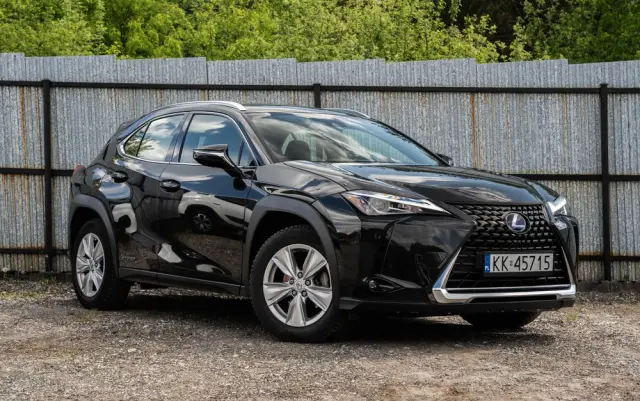 LEXUS UX 250h Business Edition