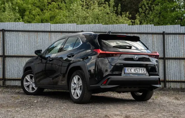 LEXUS UX 250h Business Edition