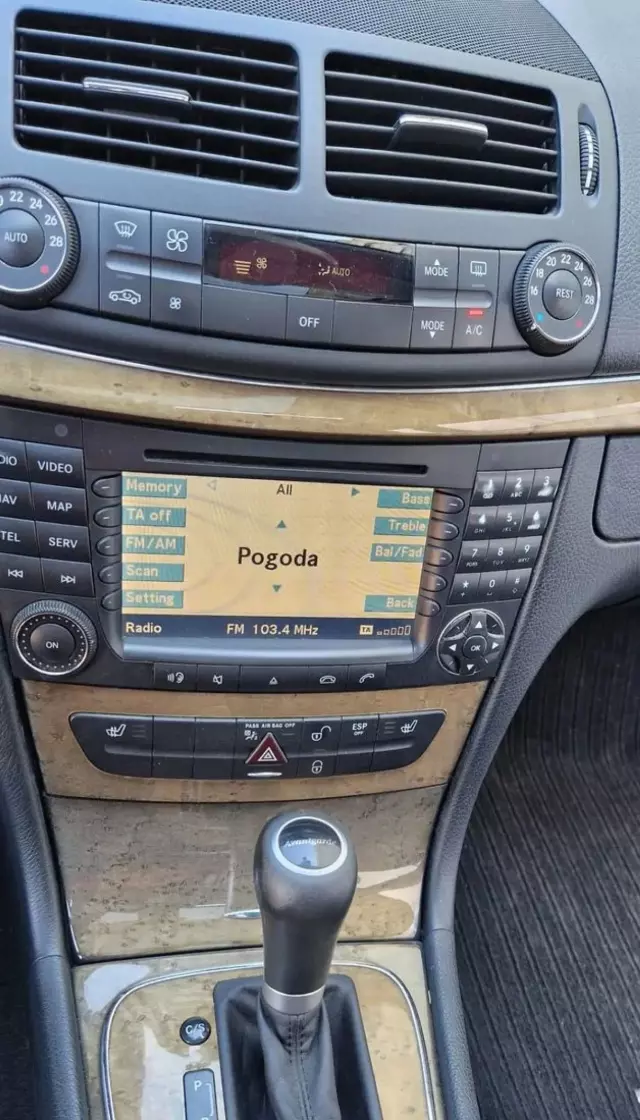 MERCEDES-BENZ Klasa E 