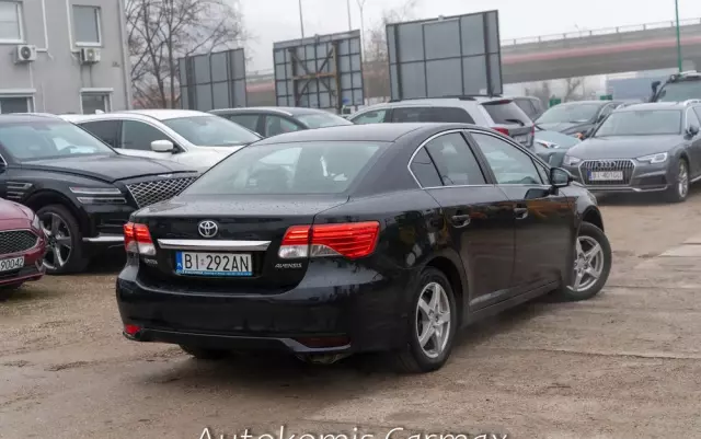 TOYOTA Avensis 1.8 Comfort