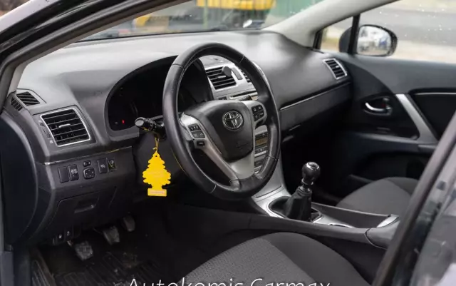 TOYOTA Avensis 1.8 Comfort