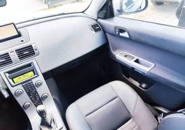 VOLVO V50 2.0D Kinetic