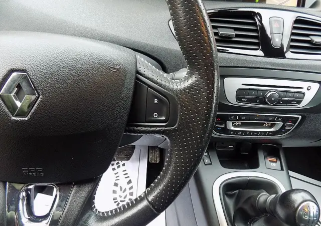 RENAULT Grand Scenic Energy TCe 115 S&S LIMITED