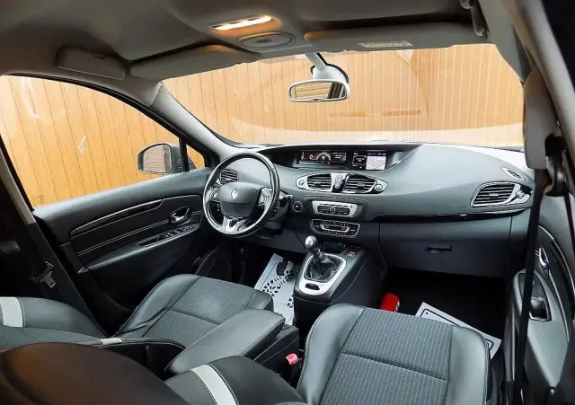 RENAULT Grand Scenic Energy TCe 115 S&S LIMITED