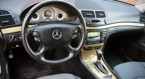 MERCEDES-BENZ Klasa E 