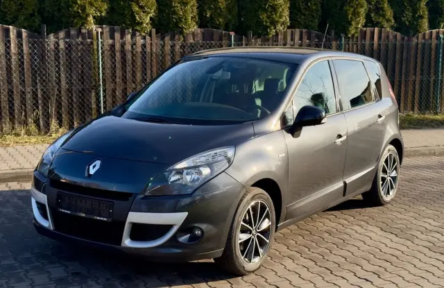 RENAULT Scenic DCi 130 FAP Bose Edition