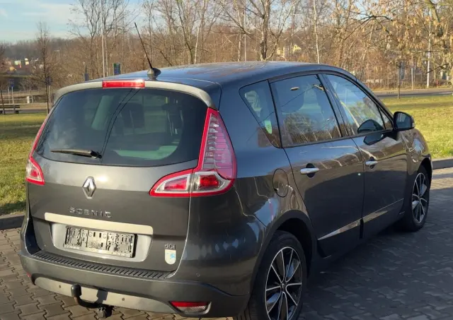 RENAULT Scenic DCi 130 FAP Bose Edition