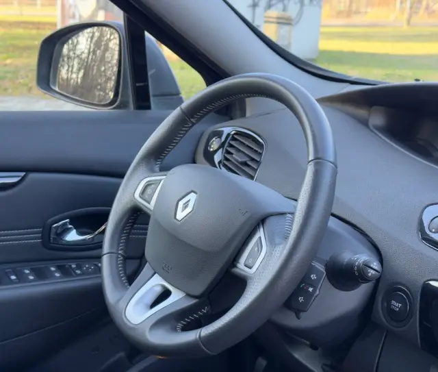 RENAULT Scenic DCi 130 FAP Bose Edition