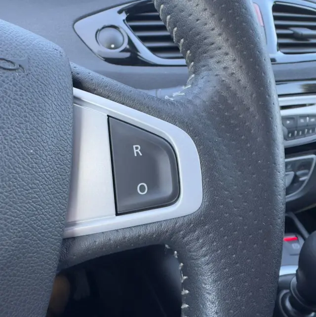 RENAULT Scenic DCi 130 FAP Bose Edition