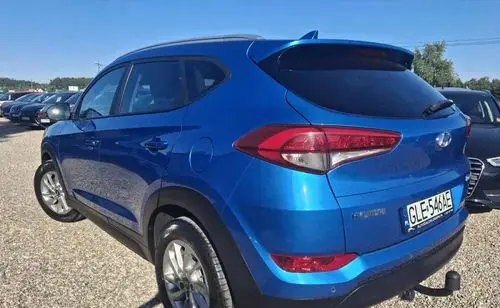HYUNDAI Tucson 