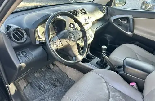 TOYOTA Rav 4 
