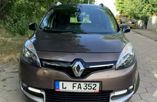 RENAULT Scenic 