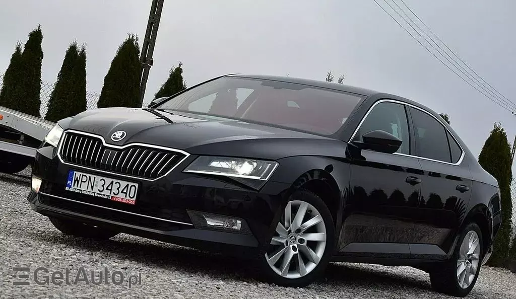 SKODA Superb 