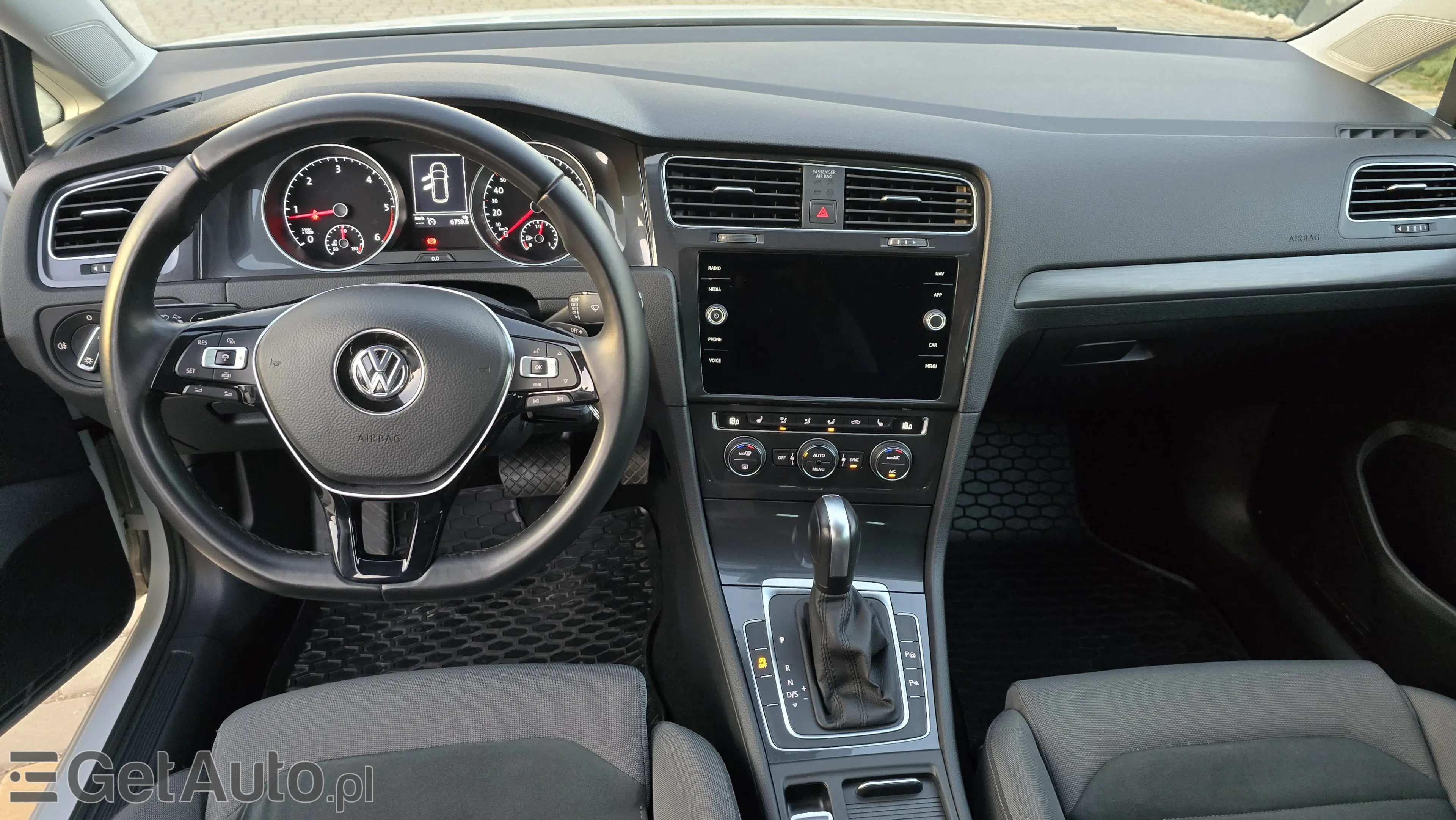 VOLKSWAGEN Golf Comfortline BMT DSG