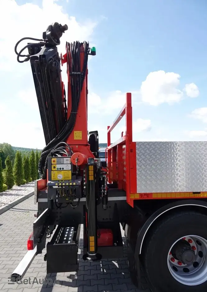 RENAULT C 430 / 8x4 / SKRZYNIOWY 7 M + HDS PALFINGER PK 24001-K C / WYSÓW 12,5M / STEROWANIE RADIOWE / WIDŁY / ROTATOR / SPROWADZONY 