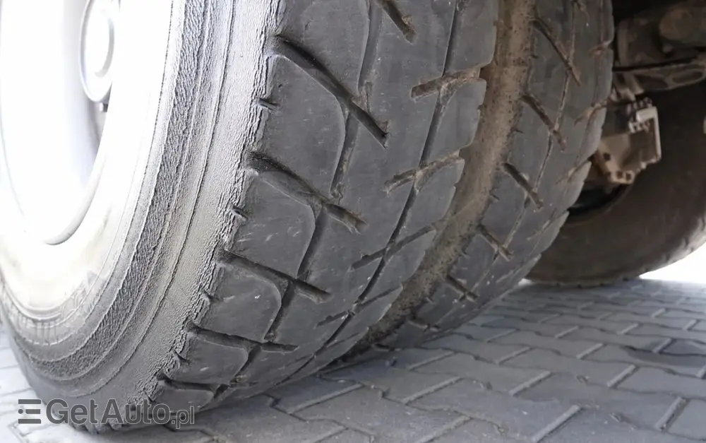 RENAULT C 430 / 8x4 / SKRZYNIOWY 7 M + HDS PALFINGER PK 24001-K C / WYSÓW 12,5M / STEROWANIE RADIOWE / WIDŁY / ROTATOR / SPROWADZONY 