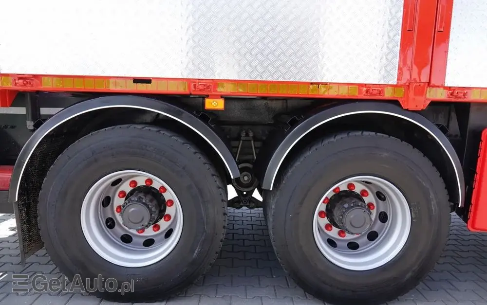 RENAULT C 430 / 8x4 / SKRZYNIOWY 7 M + HDS PALFINGER PK 24001-K C / WYSÓW 12,5M / STEROWANIE RADIOWE / WIDŁY / ROTATOR / SPROWADZONY 