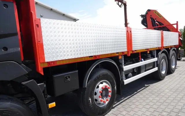 RENAULT C 430 / 8x4 / SKRZYNIOWY 7 M + HDS PALFINGER PK 24001-K C / WYSÓW 12,5M / STEROWANIE RADIOWE / WIDŁY / ROTATOR / SPROWADZONY 