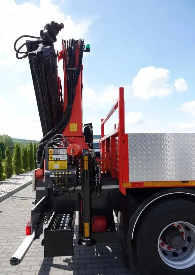 RENAULT C 430 / 8x4 / SKRZYNIOWY 7 M + HDS PALFINGER PK 24001-K C / WYSÓW 12,5M / STEROWANIE RADIOWE / WIDŁY / ROTATOR / SPROWADZONY 