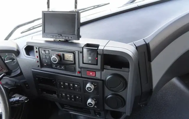 RENAULT C 430 / 8x4 / SKRZYNIOWY 7 M + HDS PALFINGER PK 24001-K C / WYSÓW 12,5M / STEROWANIE RADIOWE / WIDŁY / ROTATOR / SPROWADZONY 