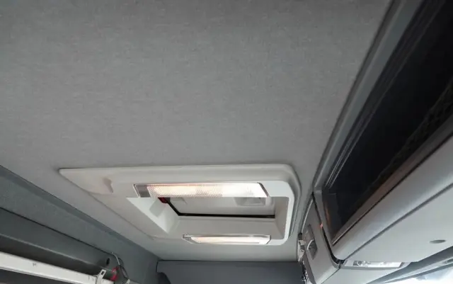 RENAULT C 430 / 8x4 / SKRZYNIOWY 7 M + HDS PALFINGER PK 24001-K C / WYSÓW 12,5M / STEROWANIE RADIOWE / WIDŁY / ROTATOR / SPROWADZONY 