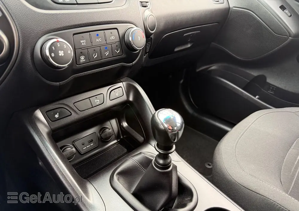 HYUNDAI Ix35 1.6 2WD blue Trend