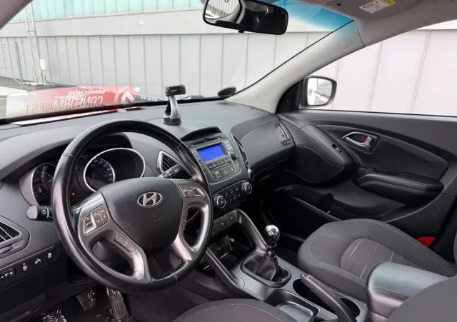 HYUNDAI Ix35 1.6 2WD blue Trend