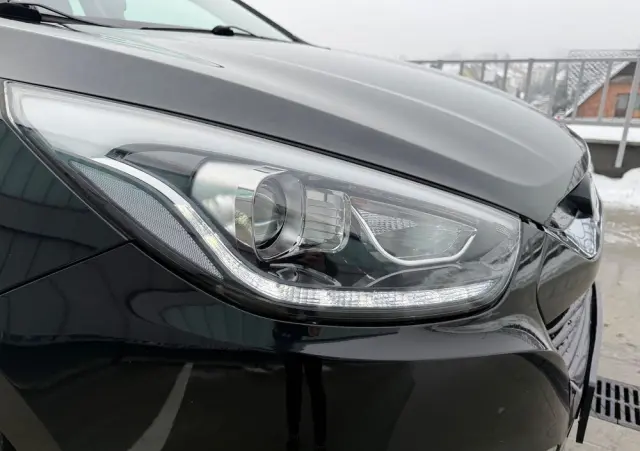 HYUNDAI Ix35 1.6 2WD blue Trend