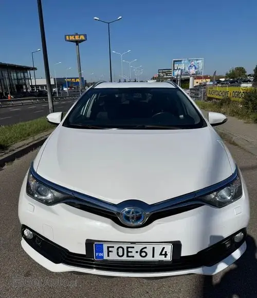 TOYOTA Auris 