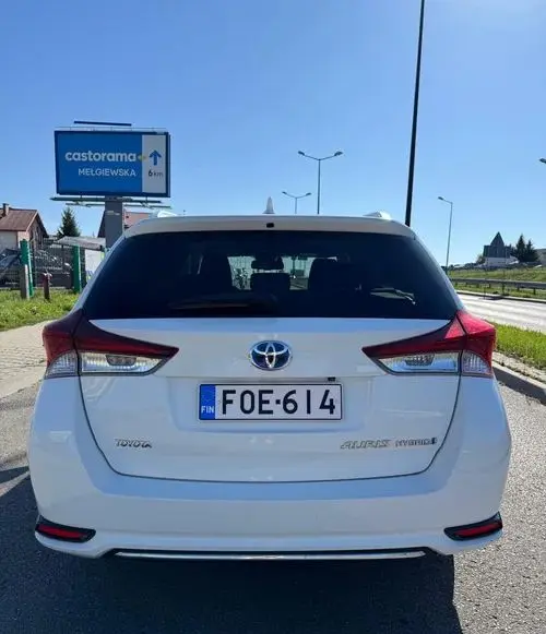 TOYOTA Auris 