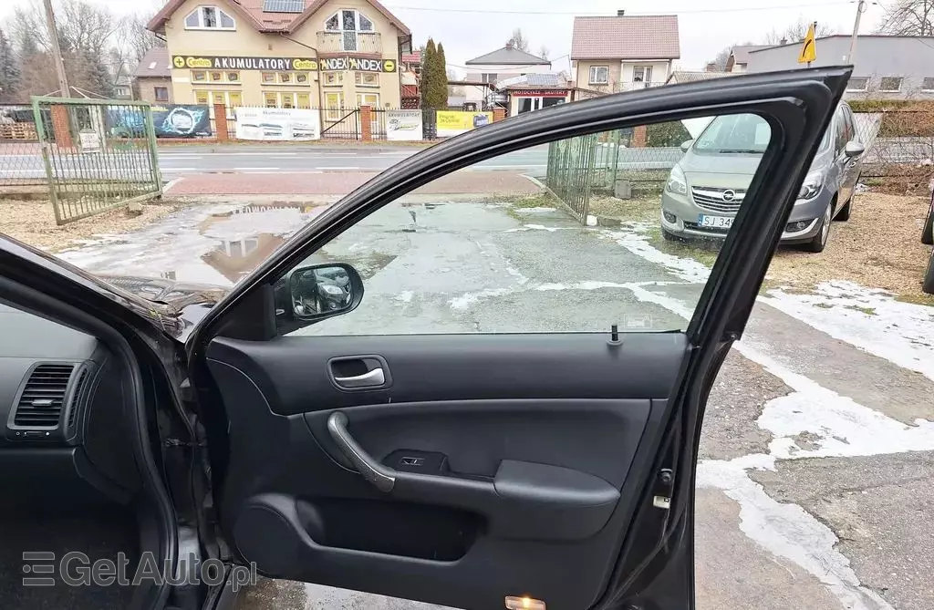 HONDA Accord 2.2 i-CTDi (140 KM)