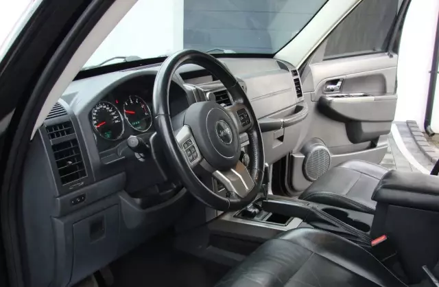 JEEP Cherokee 2.8 CRD (177 KM)