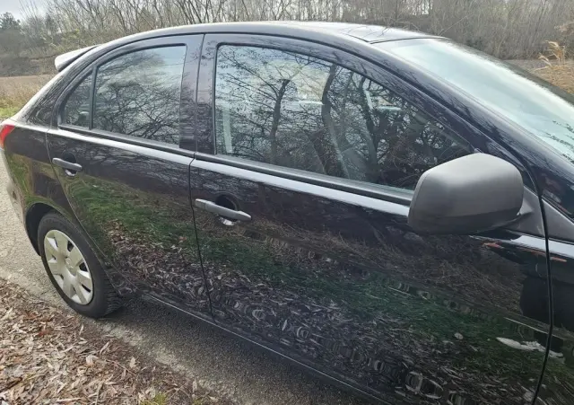 MITSUBISHI Lancer 1.8 Instyle