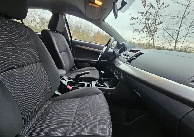 MITSUBISHI Lancer 1.8 Instyle