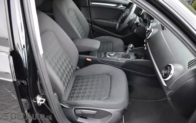 AUDI A3 1.4 TFSI Sportback S tronic Ambiente