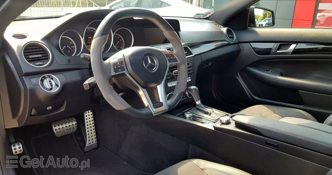 MERCEDES-BENZ Klasa C 63 AMG Coupe AMG SPEEDSHIFT MCT Edition 1