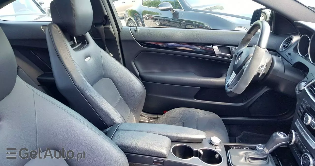 MERCEDES-BENZ Klasa C 63 AMG Coupe AMG SPEEDSHIFT MCT Edition 1