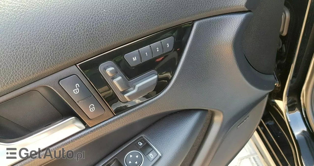 MERCEDES-BENZ Klasa C 63 AMG Coupe AMG SPEEDSHIFT MCT Edition 1