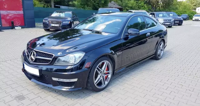 MERCEDES-BENZ Klasa C 63 AMG Coupe AMG SPEEDSHIFT MCT Edition 1