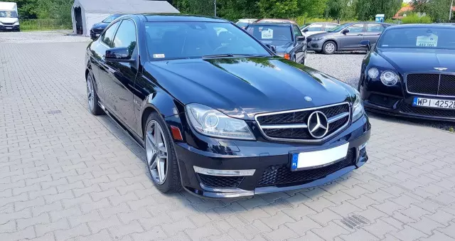 MERCEDES-BENZ Klasa C 63 AMG Coupe AMG SPEEDSHIFT MCT Edition 1